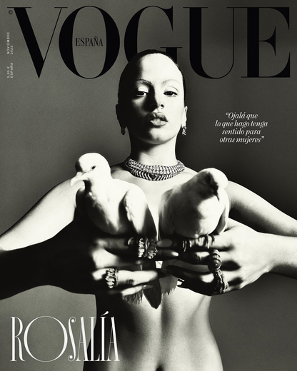 Vogue España November 2023 (with vintage vogue tote bag)